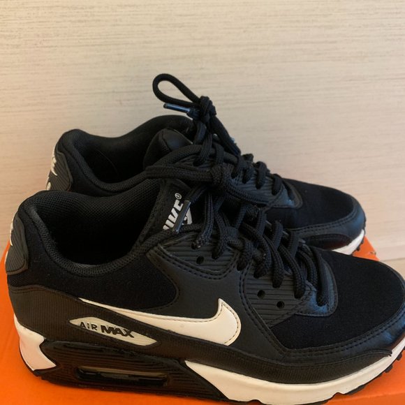 Nike Air Max 90s - Womens size 5 - Picture 1 of 2